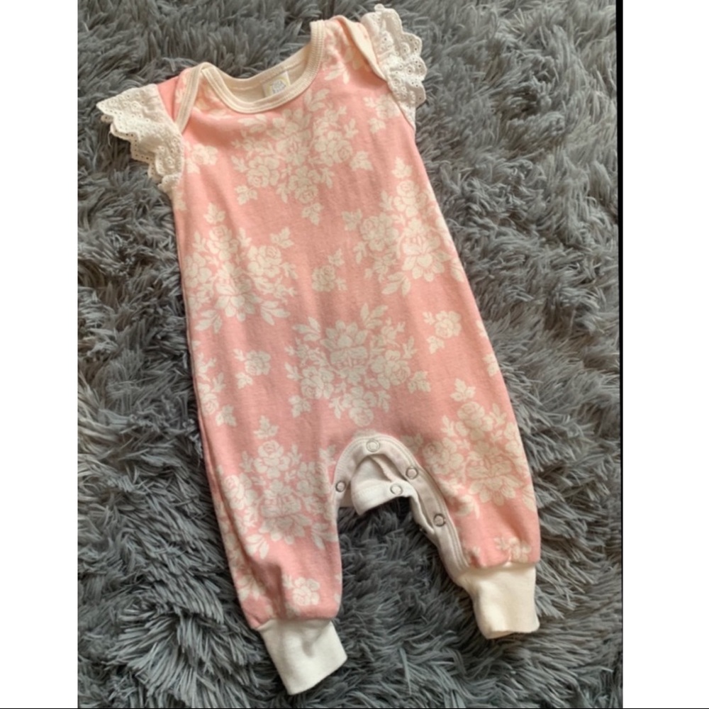 Tesa Babe Onesie